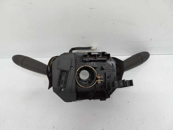 COMMODO FIAT PUNTO - Vue 3